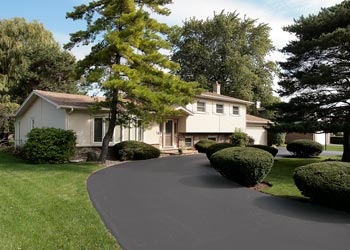 Why Summer is Great for Driveway Sealcoating Grand Rapids, MI